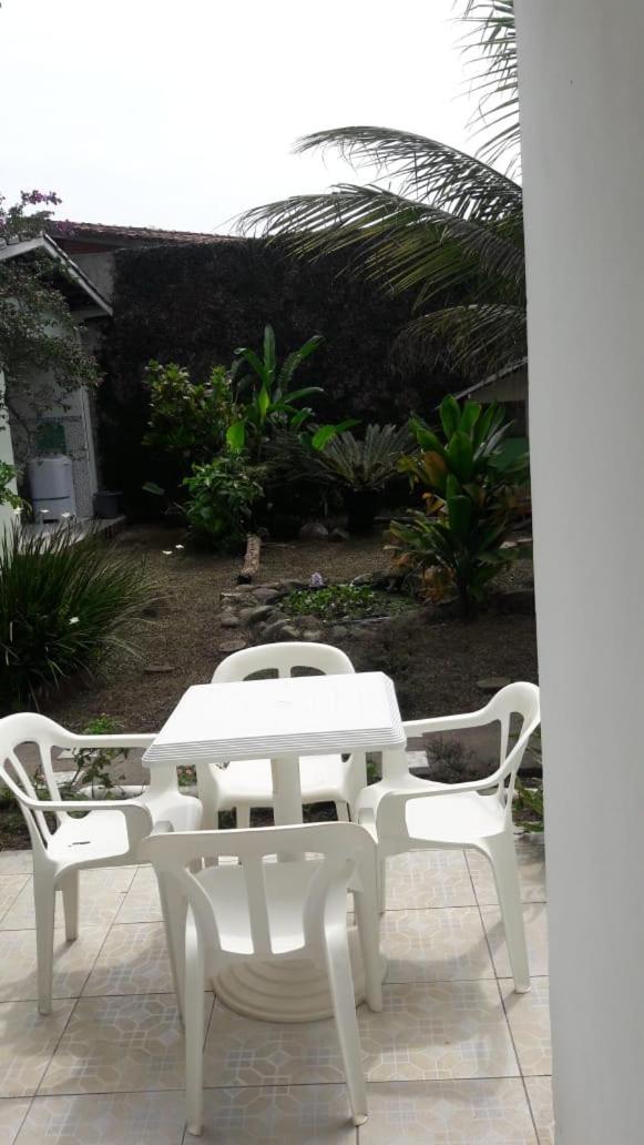 Villa Kitnets & Flats à Ubatuba Extérieur photo